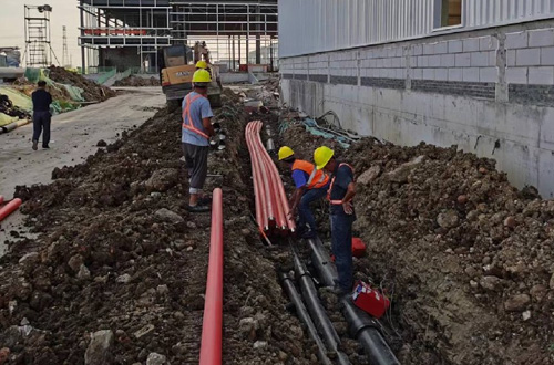 铜陵工厂监控外围管道预埋施工